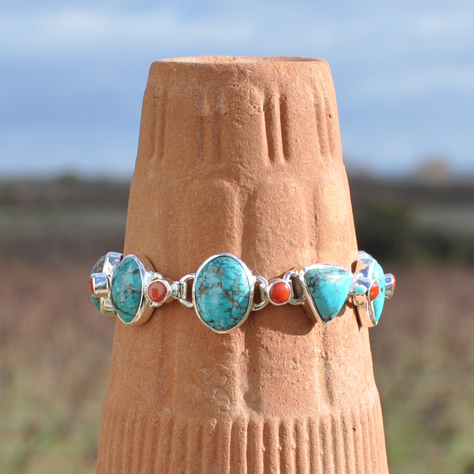 Bracelet unique en argent et pierres Turquoise et Corail